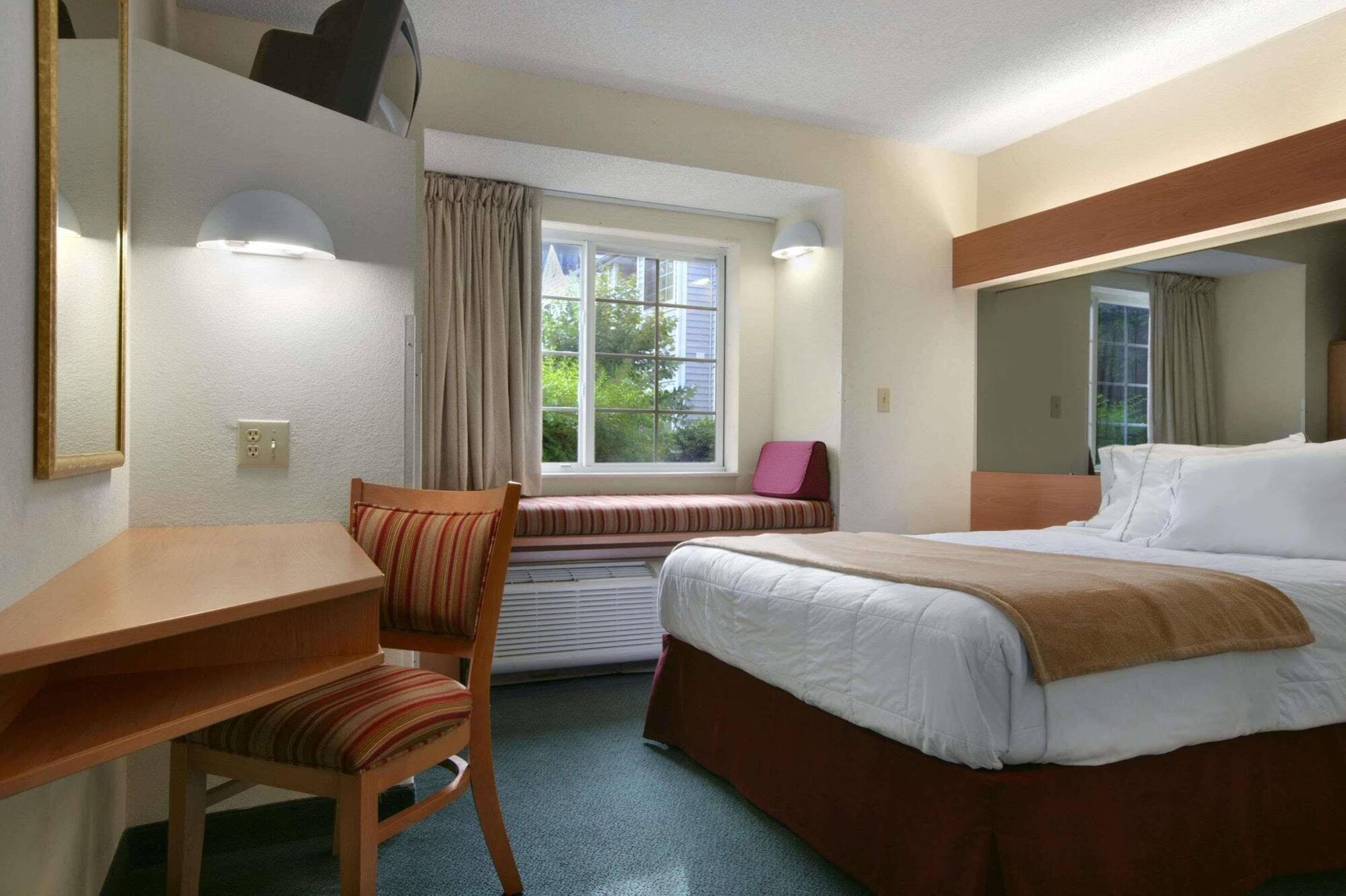 Microtel Inn & Suites By Wyndham Southern Pines Pinehurst Dış mekan fotoğraf